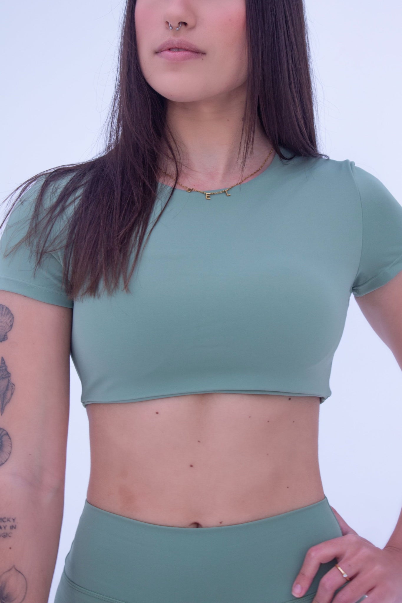 women's activewear tops