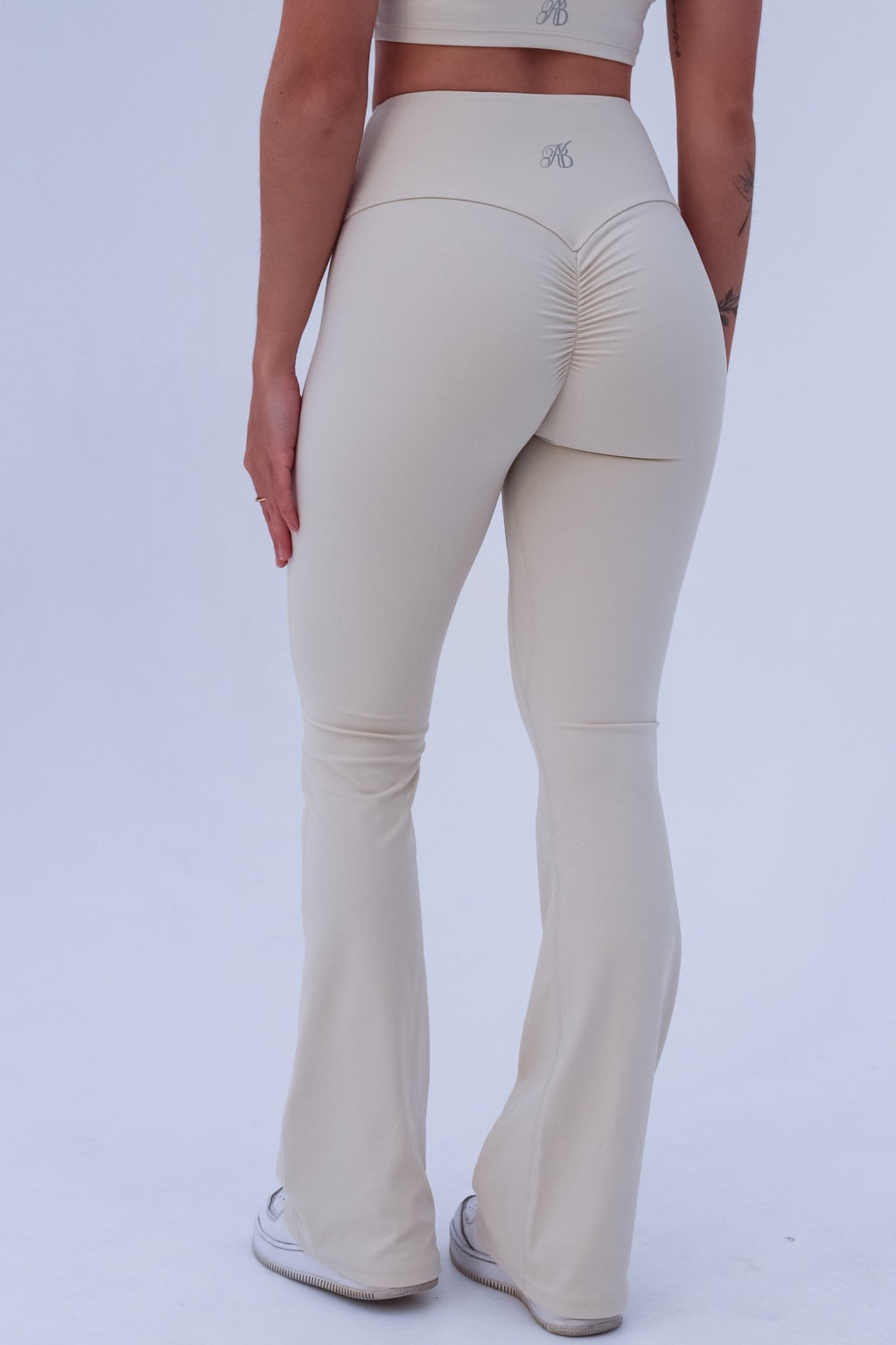 Athleisure Style - Maya Scrunch Flare Leggings - Kaluah Boutique